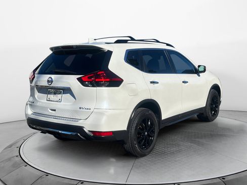 Used 2017 Nissan Rogue SV w/ Midnight Edition image 7