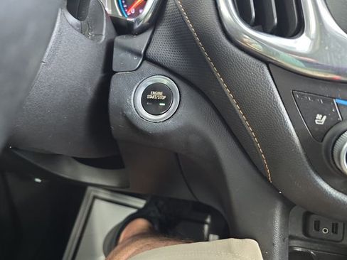 Used 2018 Chevrolet Equinox Premier image 22