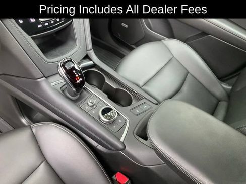 Used 2024 Cadillac XT6 Luxury w/ LPO, Floor Liner Package AWD/4WD image 16
