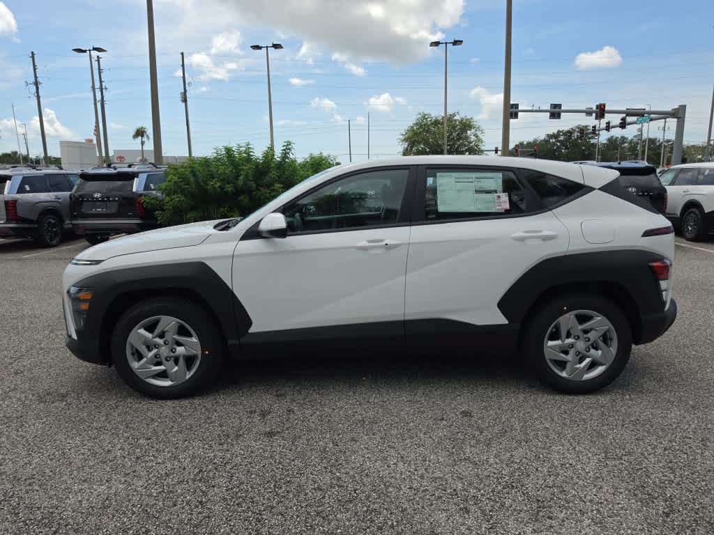 New 2027 Hyundai Kona SE FWD image 3