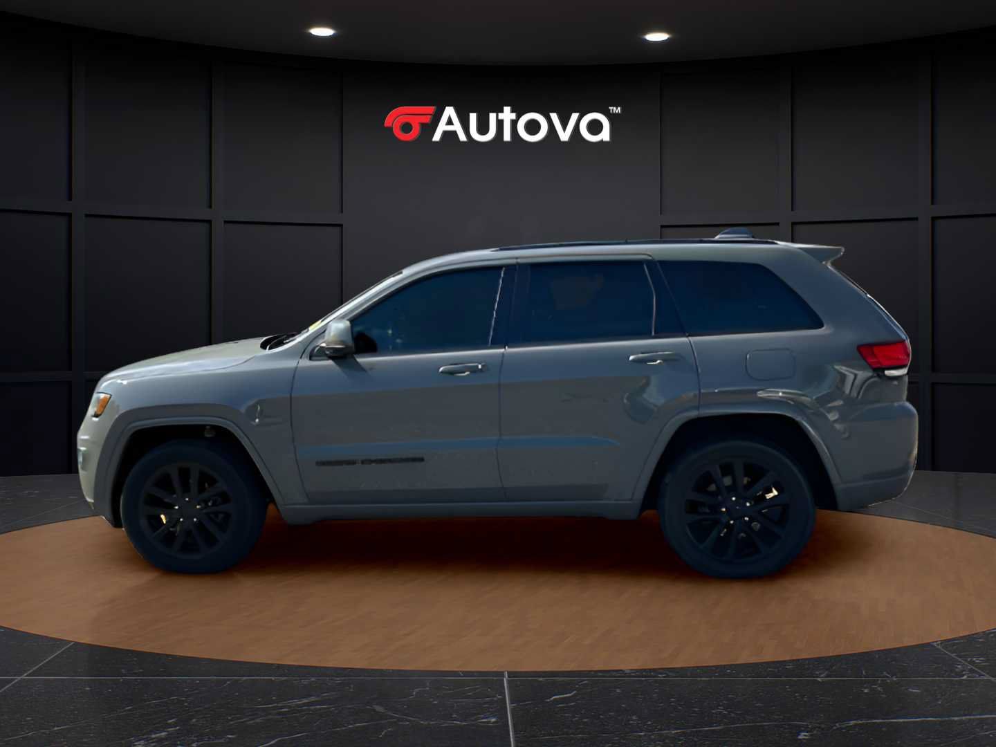 Used 2020 Jeep Grand Cherokee Altitude AWD/4WD image 2