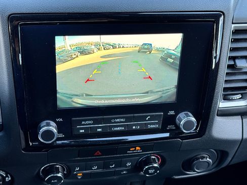 Used 2022 Nissan Frontier SV image 13