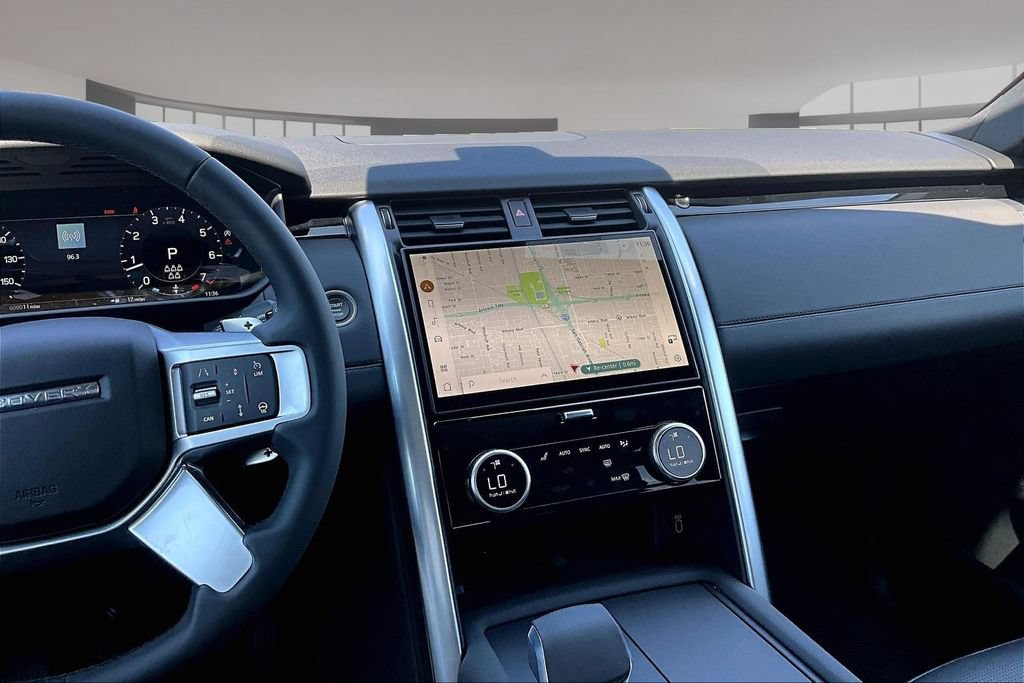 New 2026 Land Rover Discovery S AWD/4WD image 6