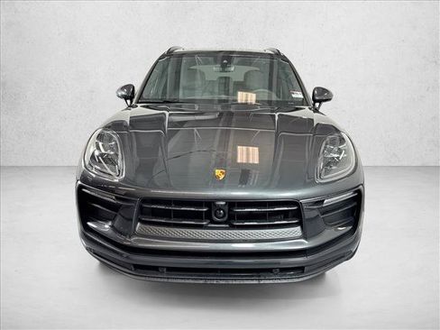 Certified 2026 Porsche Macan AWD/4WD image 6