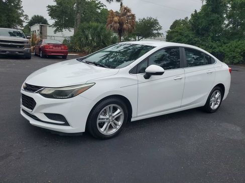 Certified 2016 Chevrolet Cruze LT FWD image 3