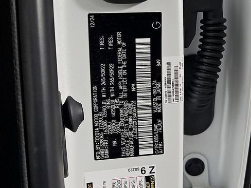 Used 2025 Lexus LX 600 4WD w/ Luxury Package image 33