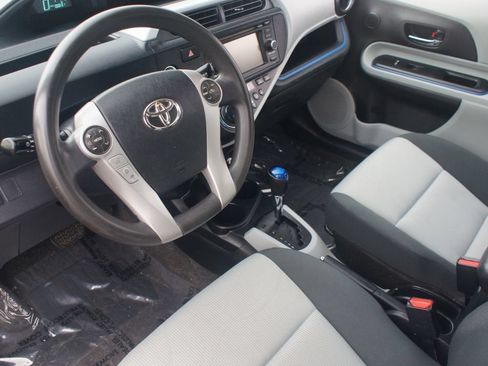 Used 2012 Toyota Prius C Three FWD image 9
