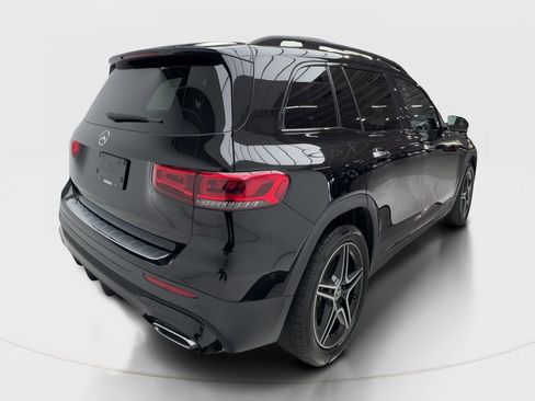 Used 2023 Mercedes-Benz GLB 250 image 7