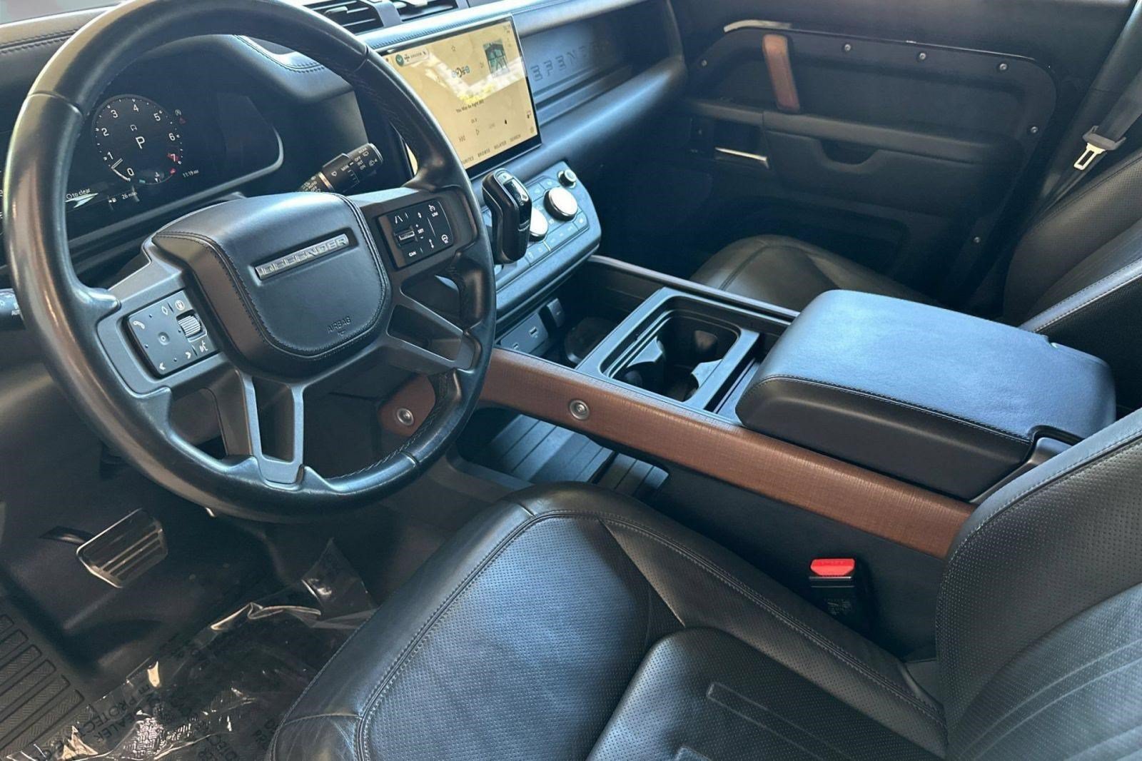 Used 2024 Land Rover Defender 110 X AWD/4WD image 4