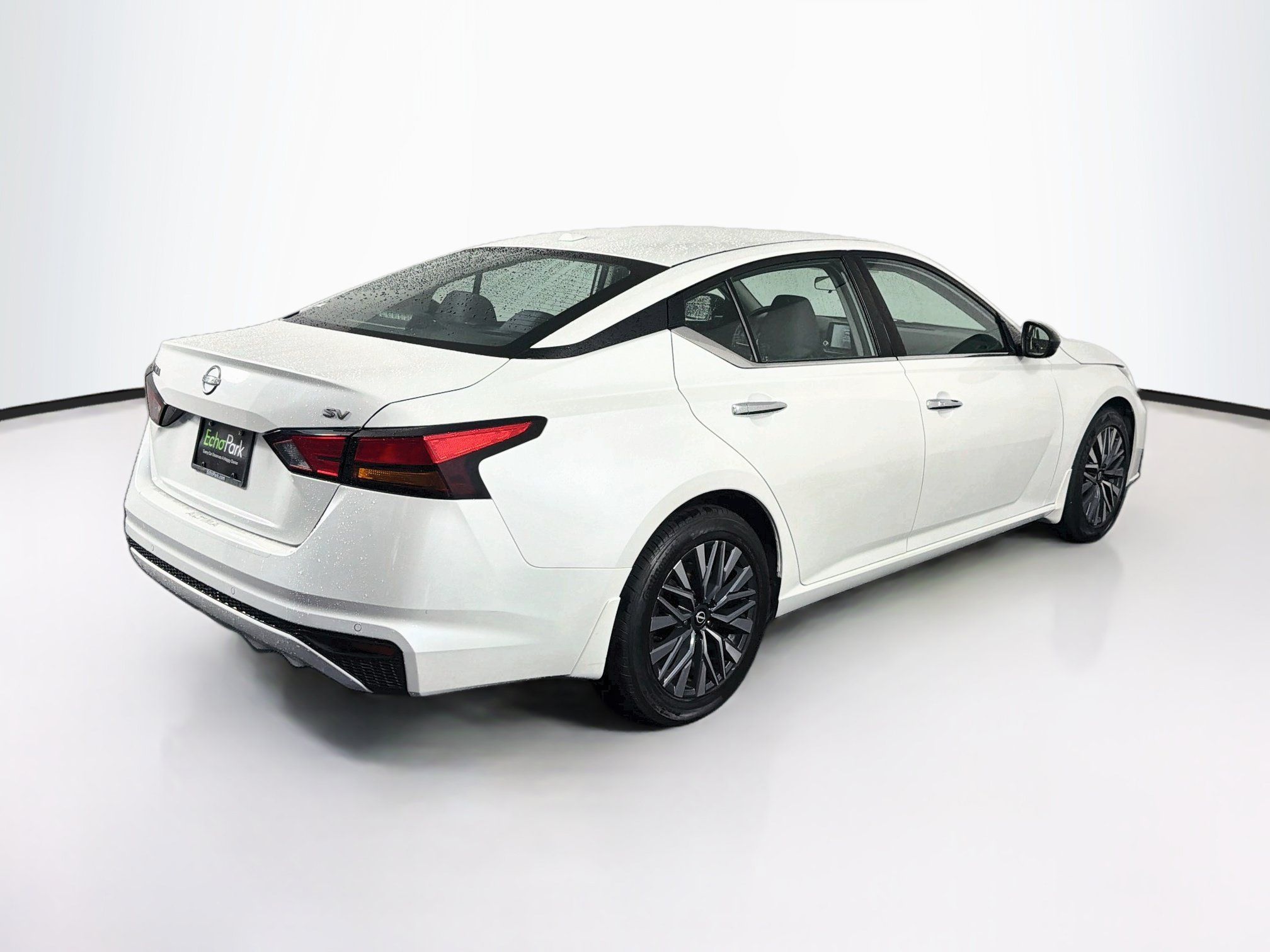 Used 2024 Nissan Altima 2.5 SV FWD image 9