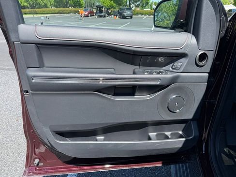 Used 2023 Ford Expedition Max Limited AWD/4WD image 13