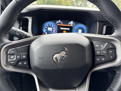 Used 2025 Ford Bronco Big Bend image 24