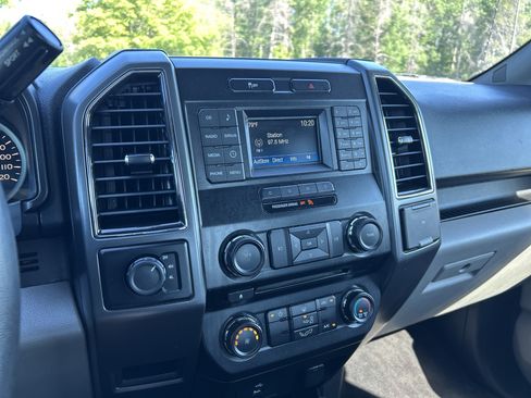 Used 2017 Ford F150 XLT AWD/4WD image 15