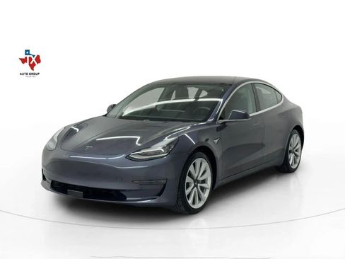 Used 2018 Tesla Model 3 Long Range image 4