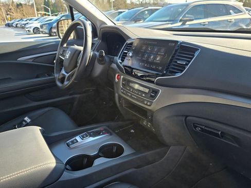 Used 2025 Honda Ridgeline RTL image 11