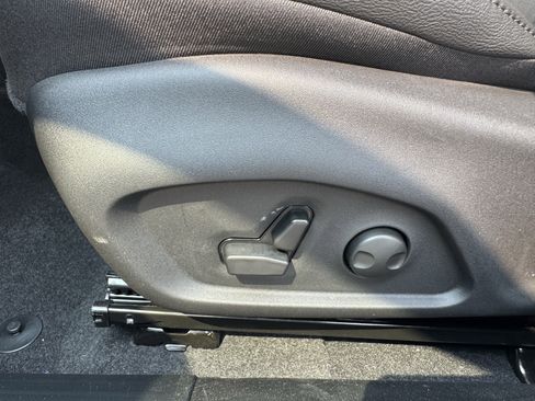 New 2025 Jeep Compass Limited w/ Sun & Sound Group image 10