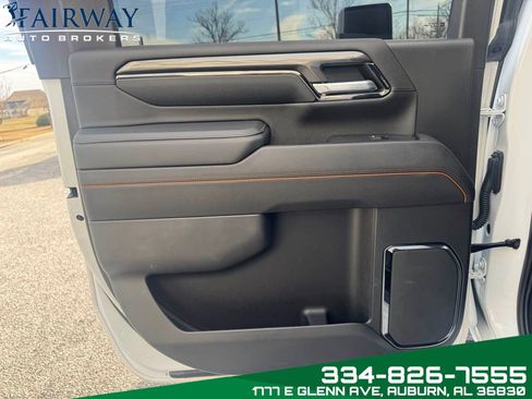 Used 2024 GMC Sierra 2500 AT4 w/ Technology Package image 28