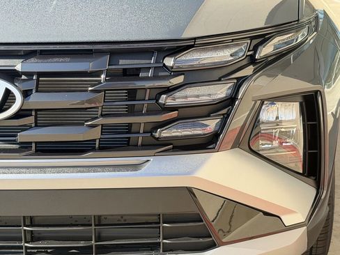 New 2026 Hyundai Tucson SE image 9