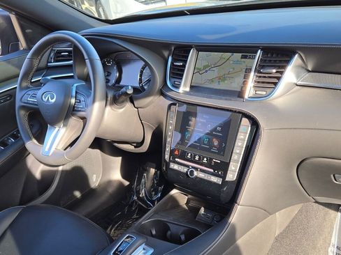Used 2024 INFINITI QX50 Sport image 8