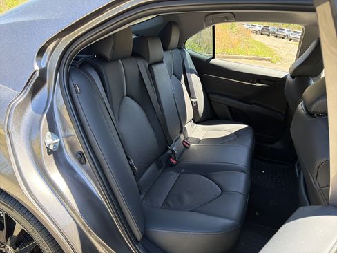 Used 2024 Toyota Camry XSE FWD image 15