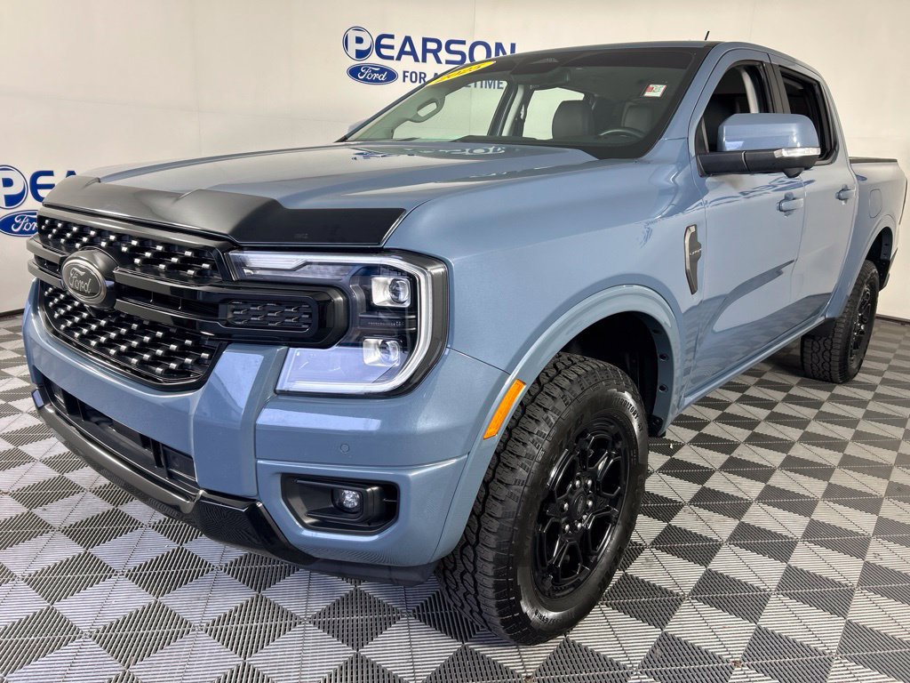 Used 2025 Ford Ranger Lariat w/ Black Appearance Package AWD/4WD image 1