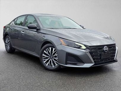 Used 2025 Nissan Altima 2.5 SV