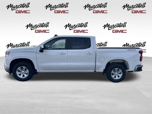 Used 2022 Chevrolet Silverado 1500 LT AWD/4WD image 9