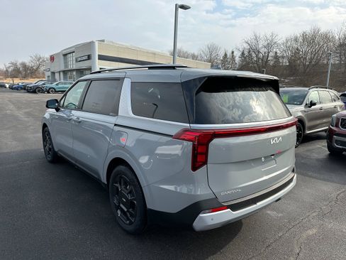 New 2026 Kia Carnival EX image 7