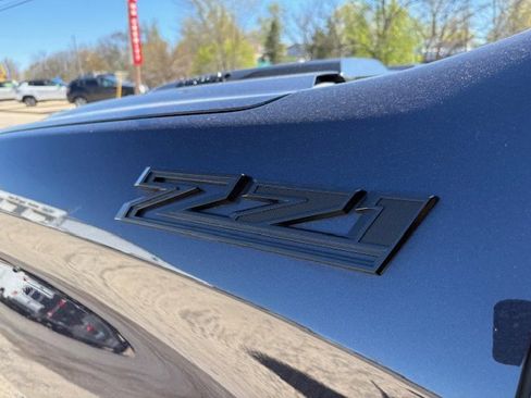 Used 2024 Chevrolet Silverado 1500 LT Trail Boss w/ LT Trail Boss Premium Package image 9