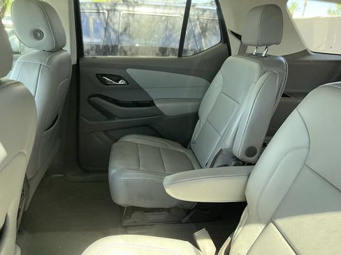 Used 2019 Chevrolet Traverse Premier w/ Driver Confidence II Package FWD image 9