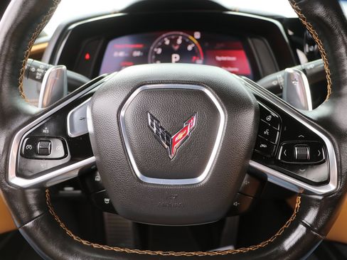 Used 2021 Chevrolet Corvette Stingray Preferred Conv w/ Z51 Performance Package RWD image 17