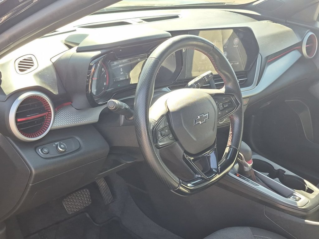 Used 2024 Chevrolet Trax RS FWD image 10