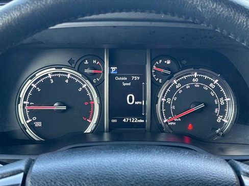 Certified 2024 Toyota 4Runner TRD Off-Road image 28