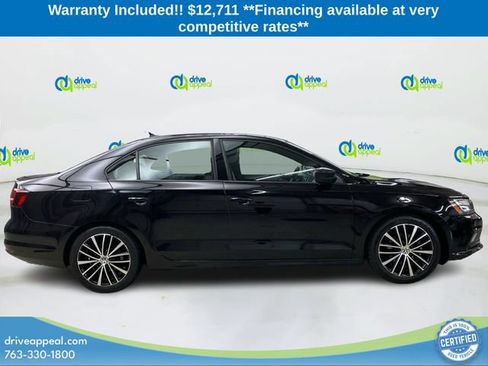 Used 2016 Volkswagen Jetta Sport w/ Lighting Package FWD image 4