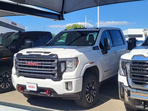 Used 2023 GMC Sierra 2500 AT4 w/ Gooseneck/5TH Wheel Package AWD/4WD image 2