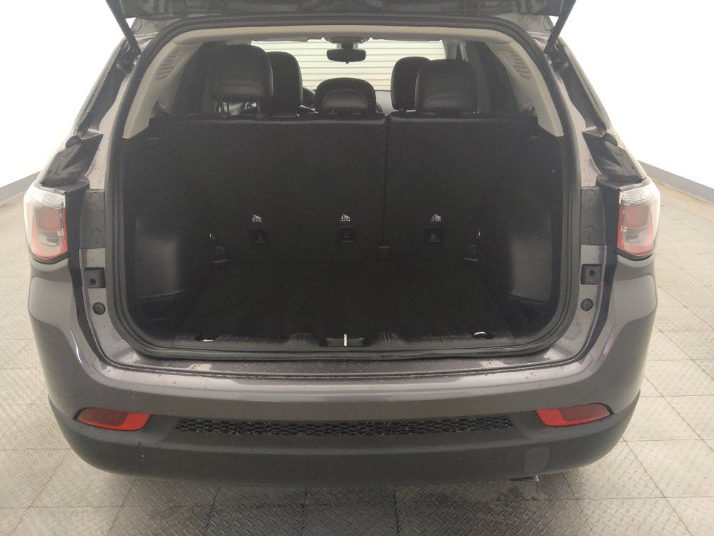 Used 2019 Jeep Compass Latitude FWD image 29