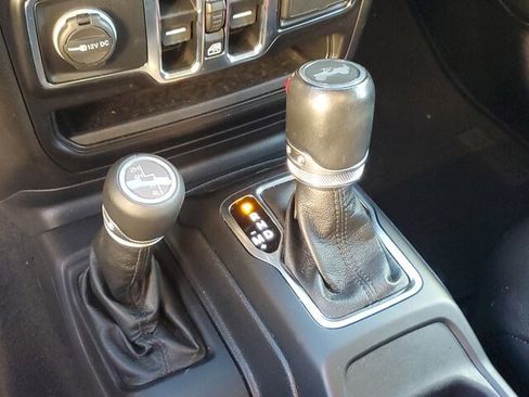 Used 2021 Jeep Wrangler Unlimited Sahara image 25