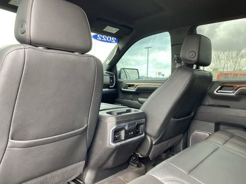 Used 2022 Chevrolet Silverado 1500 High Country w/ Technology Package image 13