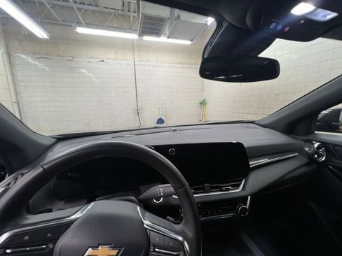 Used 2025 Chevrolet Equinox LT image 28