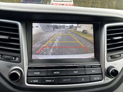 Used 2018 Hyundai Tucson Limited w/ Ultimate Package 02 image 27