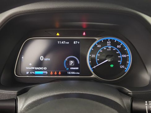 Used 2025 Nissan Leaf S FWD image 23