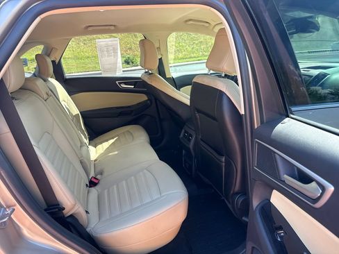 Certified 2020 Ford Edge SEL w/ Cold Weather Package AWD/4WD image 24