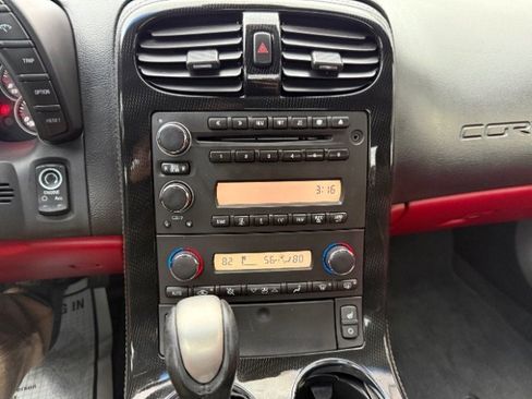 Used 2009 Chevrolet Corvette Convertible w/ Preferred Equipment Group image 19