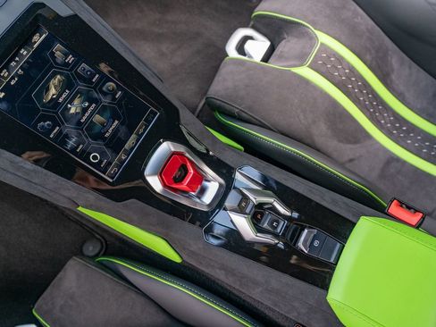 Used 2024 Lamborghini Huracan Tecnica RWD image 30