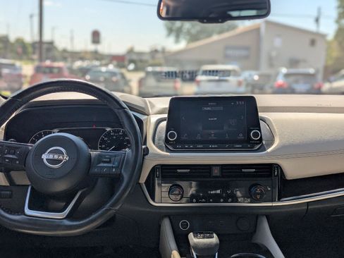 Used 2023 Nissan Rogue SL AWD/4WD image 15