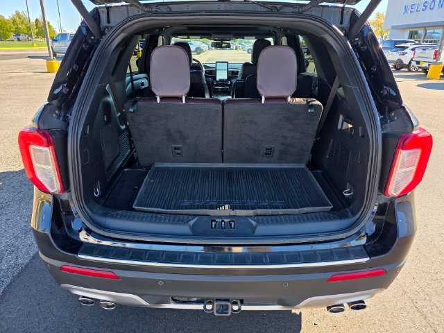 Used 2023 Ford Explorer Platinum w/ Technology Package AWD/4WD image 12