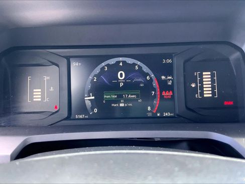 Used 2026 Toyota Tacoma SR5 AWD/4WD image 25