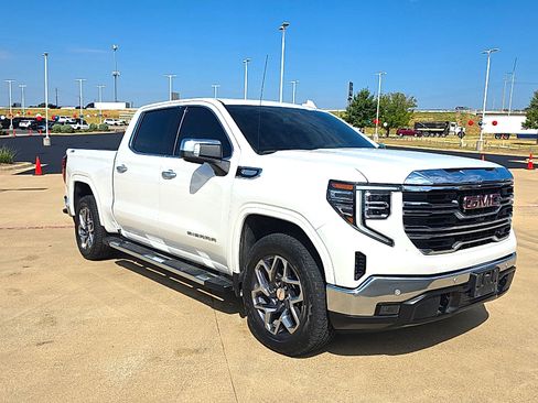 Used 2025 GMC Sierra 1500 SLT AWD/4WD image 6