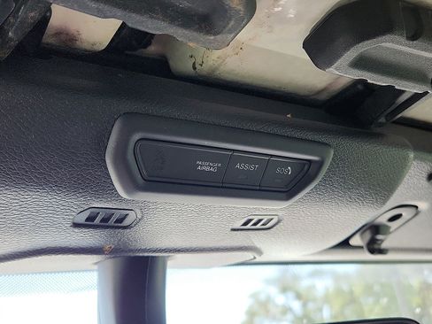 Used 2020 Jeep Gladiator Overland image 20