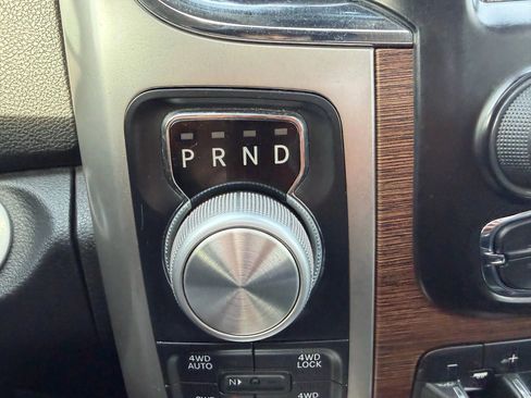 Used 2017 RAM 1500 Laramie image 24